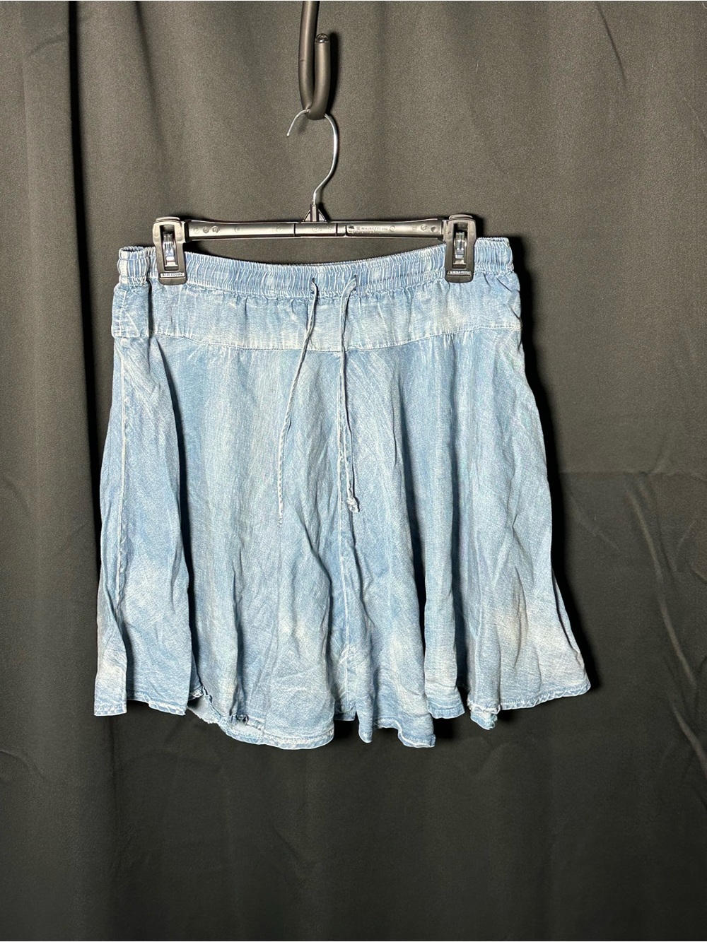 She + Sky flowy Light Wash Denim Skater Skort L